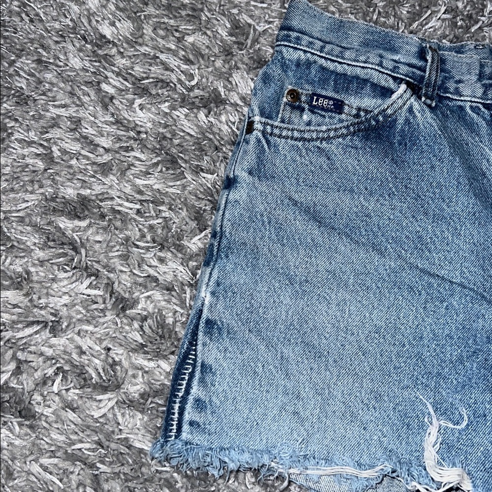 Lee Women's Blue Denim Shorts - Picture 5 of 10